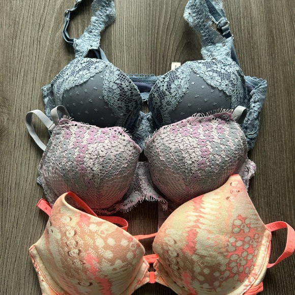 Victoria's Secret Pink and Gray Lace Bra Set (3) - Picture 2 of 5